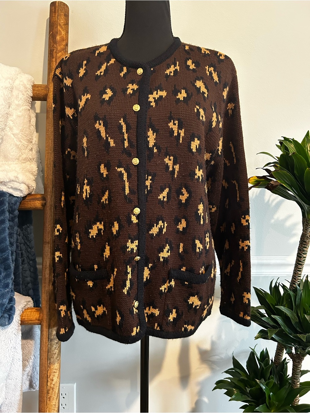 Vintage 80’s/90’s Crystal-Kobe Brown Gold Animal Print Cardigan Sweater S/P